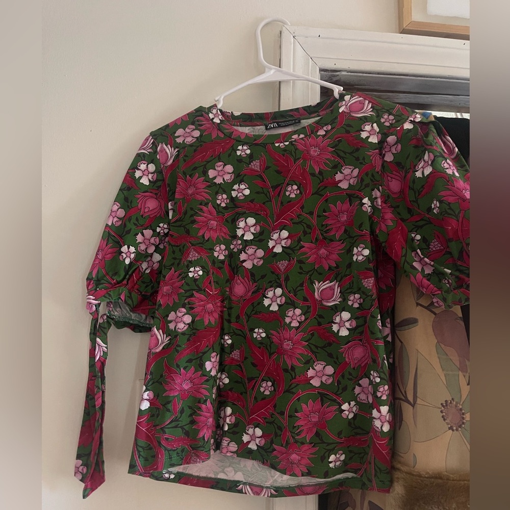 Zara all over print tee